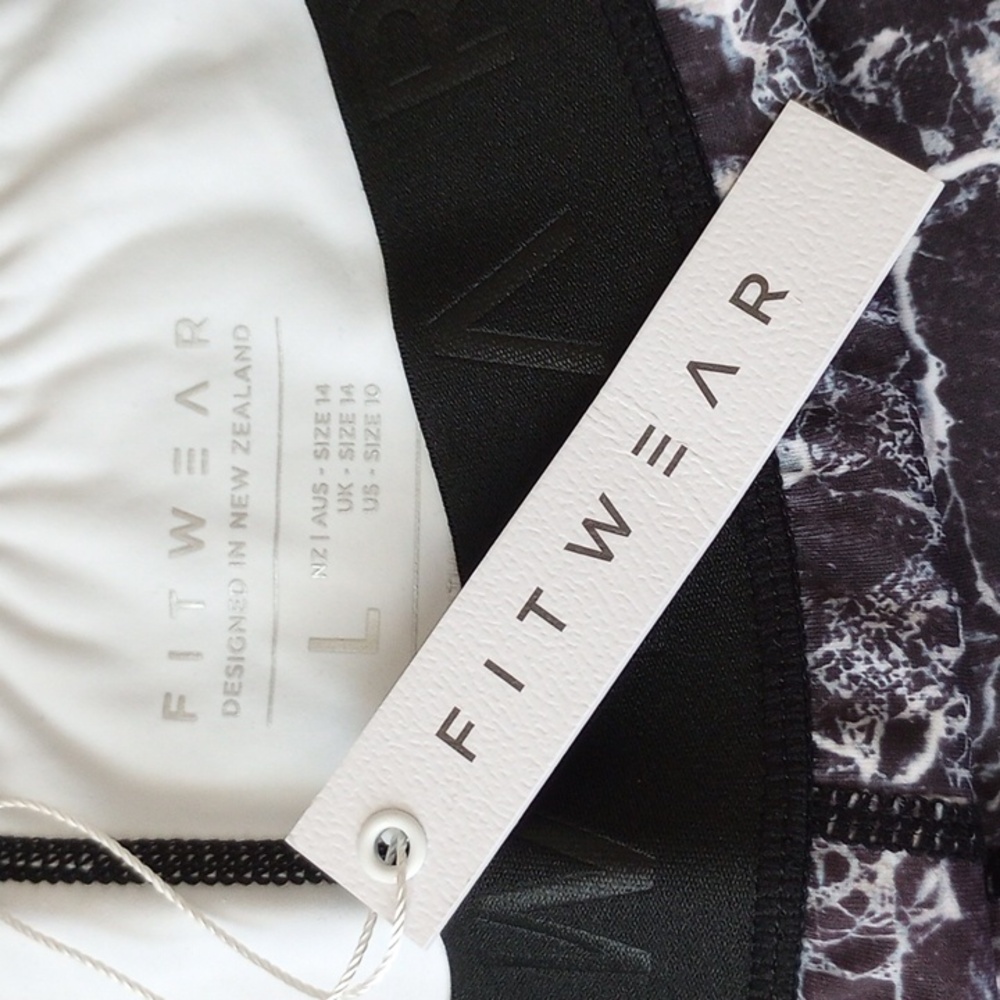 FITWEAR NEW ZEALAND BLUE MARBLE PRINT LEGGINGS - Picture 3 of 4